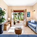 Guest house Arapaki Secret Garden, Ground Floor Deluxe Suite, Private Pool, Sauna, Sea View