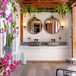Guest house Arapaki Secret Garden, Ground Floor Deluxe Suite, Private Pool, Sauna, Sea View 4*