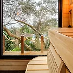 Guest house Arapaki Secret Garden, Ground Floor Deluxe Suite, Private Pool, Sauna, Sea View Vournikas