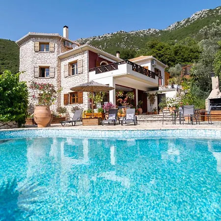 Arapaki Secret Garden, Ground Floor Deluxe Suite, Private Pool, Sauna, Sea View