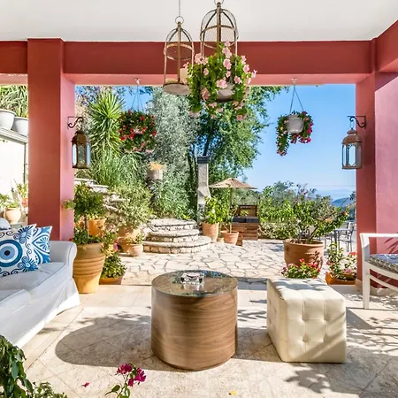 Arapaki Secret Garden, Ground Floor Deluxe Suite, Private Pool, Sauna, Sea View Konukevi 4*