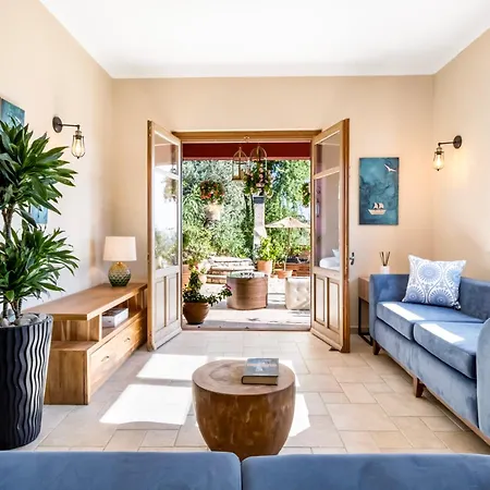 Konukevi Arapaki Secret Garden, Ground Floor Deluxe Suite, Private Pool, Sauna, Sea View