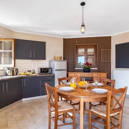 Arapaki Secret Garden, Ground Floor 2 4*