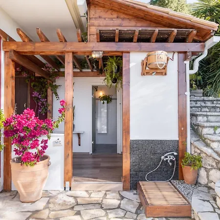 Arapaki Secret Garden, Ground Floor Deluxe Suite, Private Pool, Sauna, Sea View 4* Vournikas