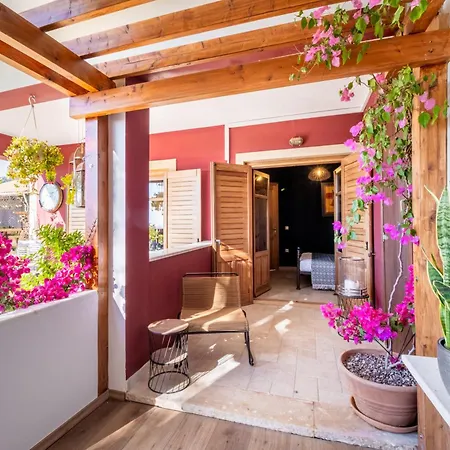 Arapaki Secret Garden, Ground Floor Deluxe Suite, Private Pool, Sauna, Sea View Vournikas