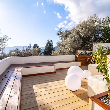 Arapaki Secret Garden, Ground Floor Deluxe Suite, Private Pool, Sauna, Sea View Guest house Vournikas