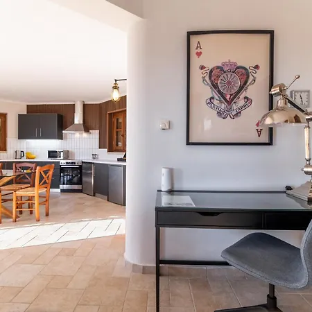 Guest house Arapaki Secret Garden, Ground Floor Deluxe Suite, Private Pool, Sauna, Sea View