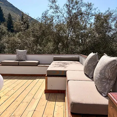 Arapaki Secret Garden, Ground Floor Deluxe Suite, Private Pool, Sauna, Sea View Penzion 4*