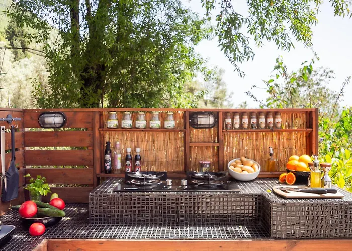 Arapaki Secret Garden, Ground Floor Deluxe Suite, Private Pool, Sauna, Sea View Vournikas