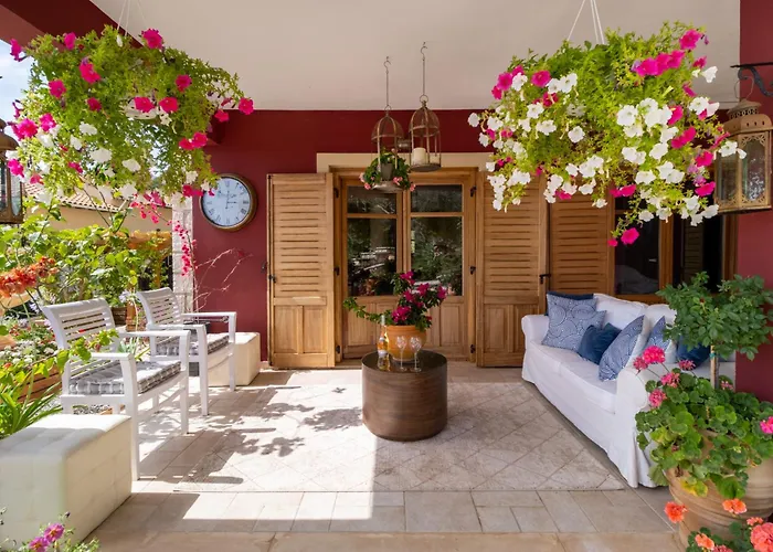 Guest house Arapaki Secret Garden, Ground Floor Deluxe Suite, Private Pool, Sauna, Sea View Vournikas