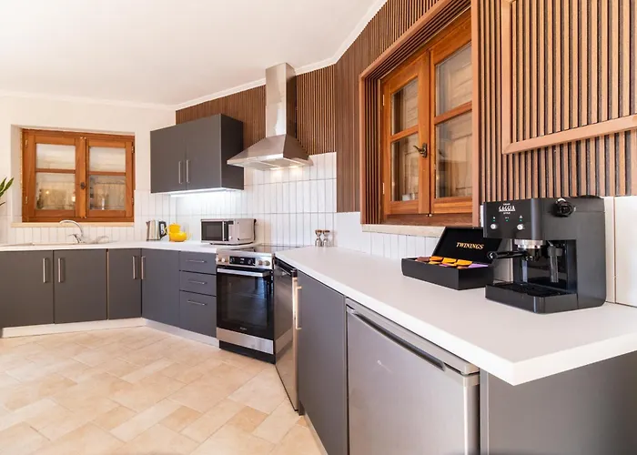 Guest house Arapaki Secret Garden, Ground Floor Deluxe Suite, Private Pool, Sauna, Sea View 4*